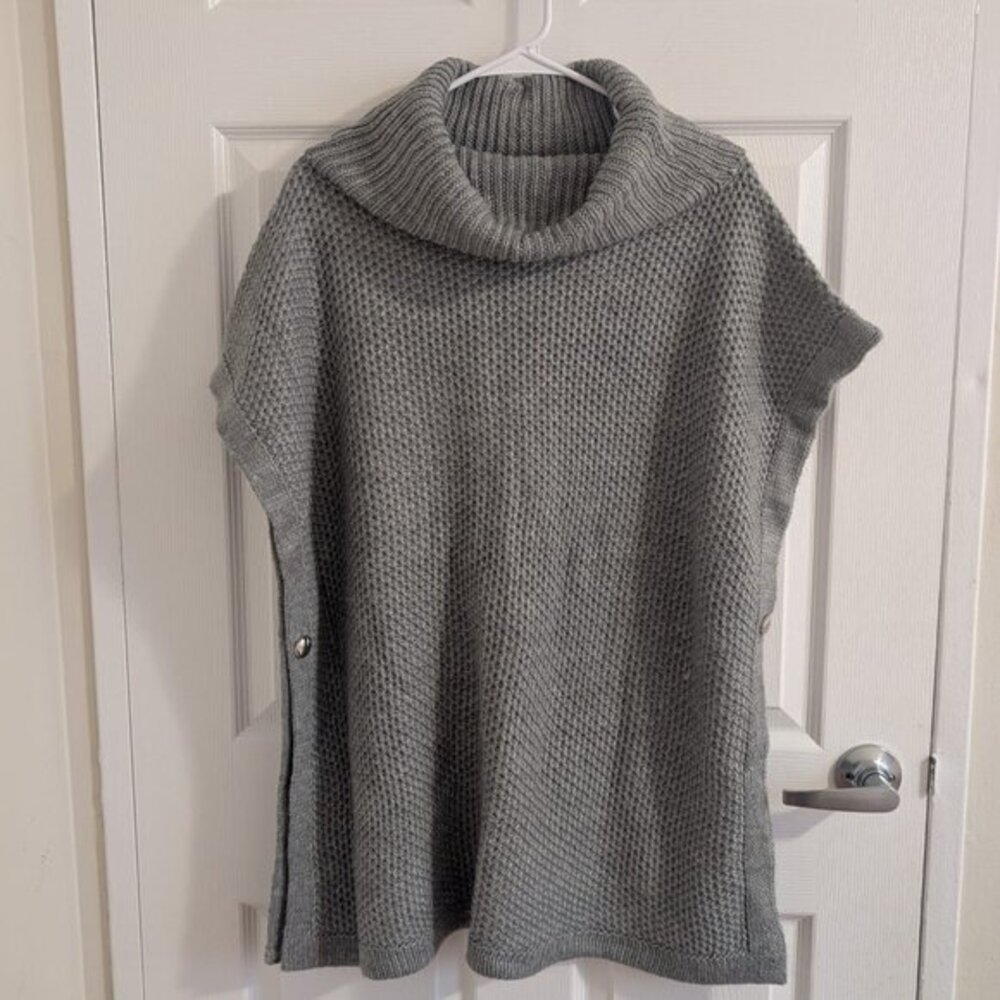 NWT Calvin Klein Knit Cowl - Turtleneck Poncho Gray  One Size
